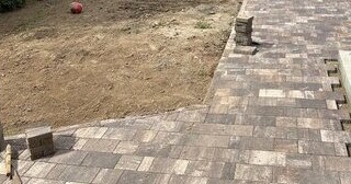 Профессиональная укладка тротуарной плитки на клей в Советской Гавани в октябре