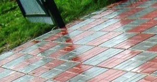 Профессиональная укладка цементной тротуарной плитки в Советской Гавани в октябре