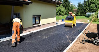 Асфальтирование тротуаров в Советской Гавани - цена от 3636 руб. в ТротуарнаяПлитка